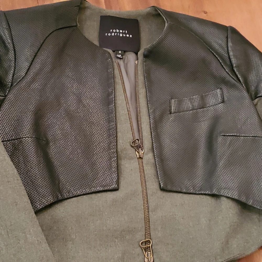 Jacket - Picture 2 of 5